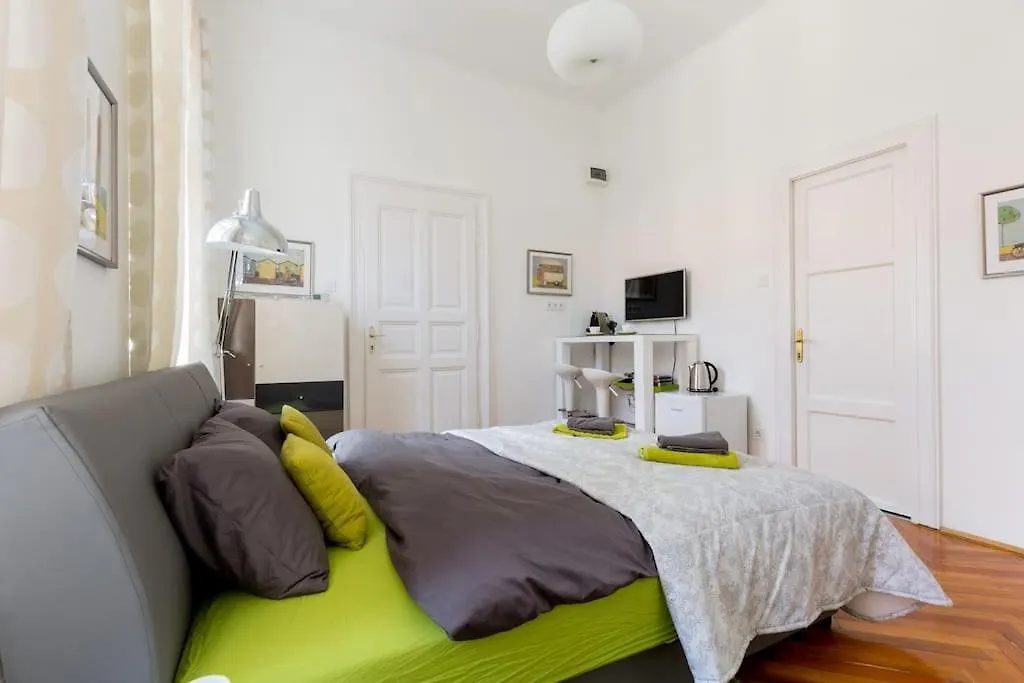 Apartment Riverside Green, 5Th District Budapest