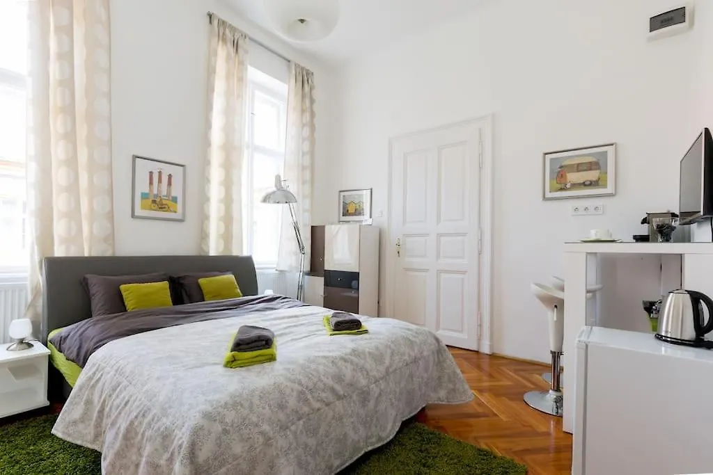 Apartment Riverside Green, 5Th District Budapest Hungary